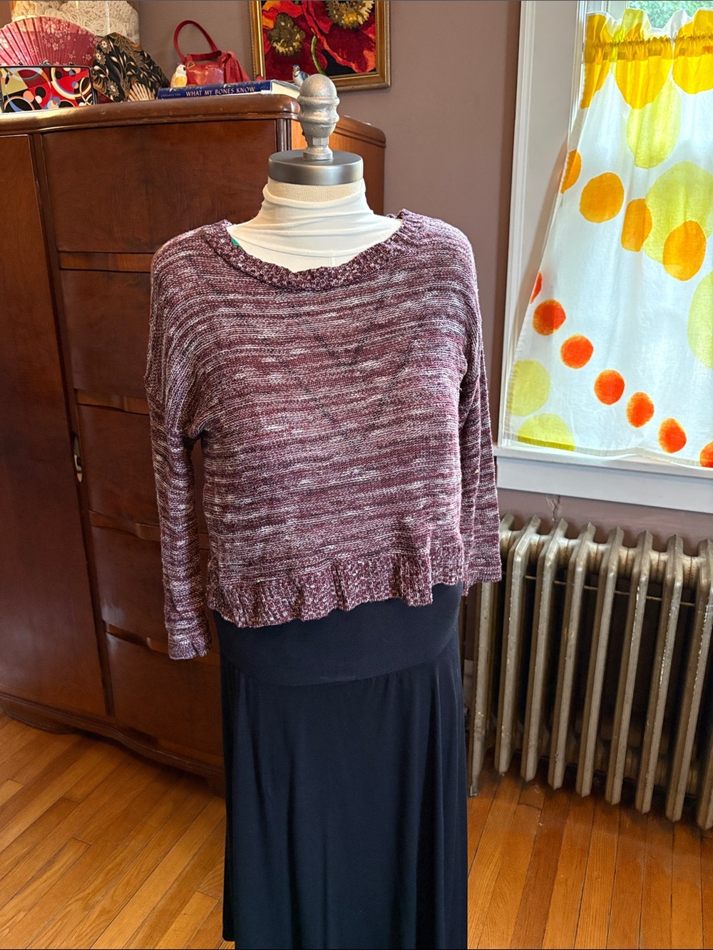 Lightweight Women’s Space Dye Burgundy/Cream Knit Sweater Acrylic/Rayon Medium